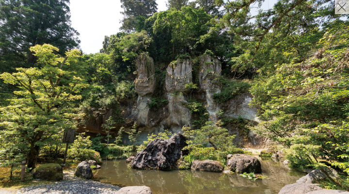 三尊石・琉美園